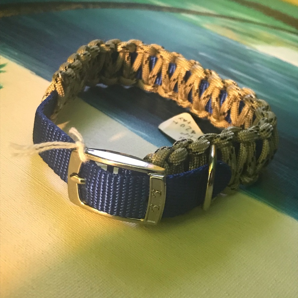 Dog COLLAR hand crafted with military grade paracord weave